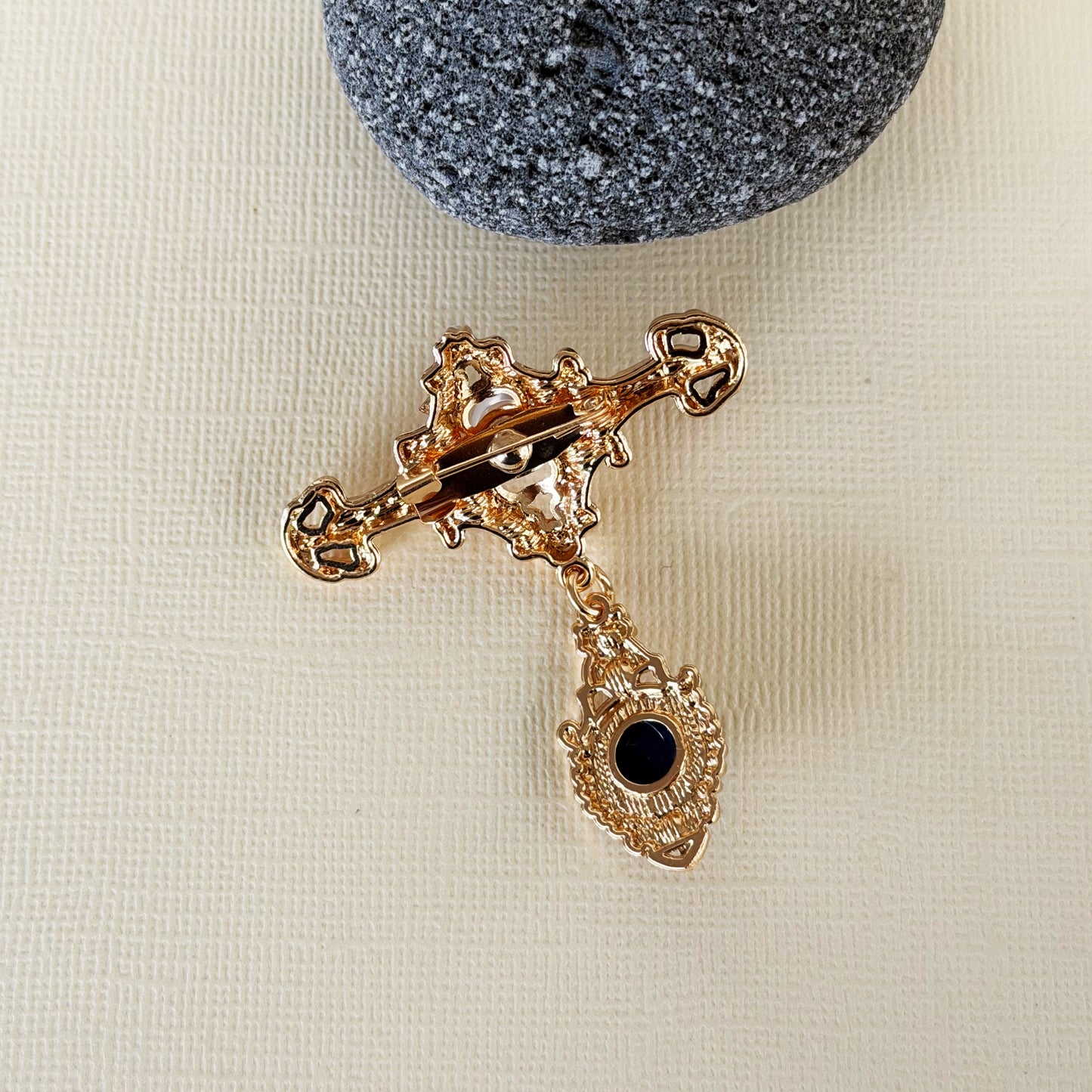 813 | GILBERT BROOCH | GOLD