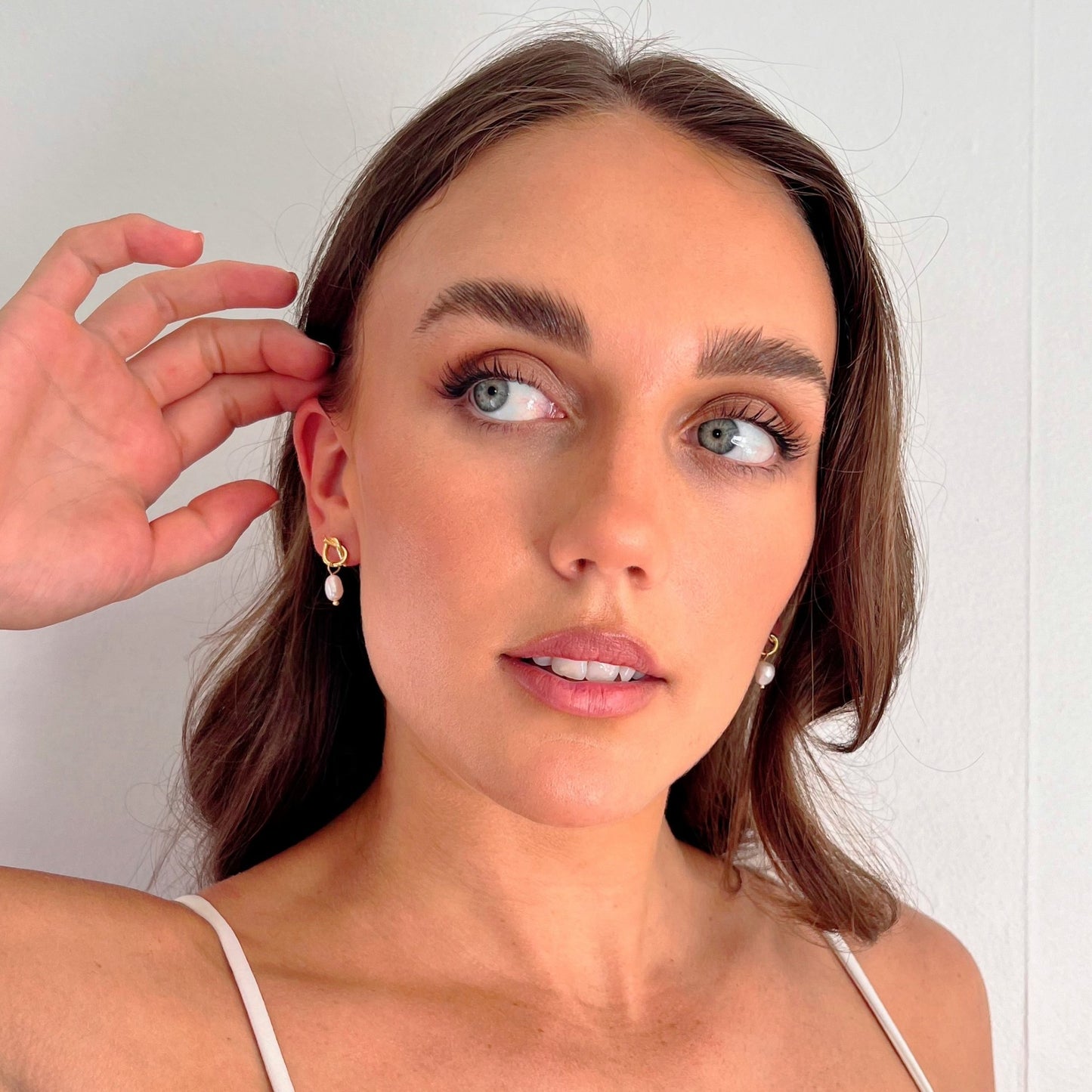 441 | LOVE KNOT FRESHWATER PEARL EARRINGS