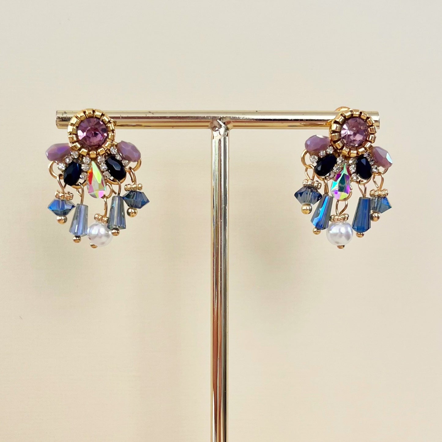 687 | HYACINTH EARRINGS