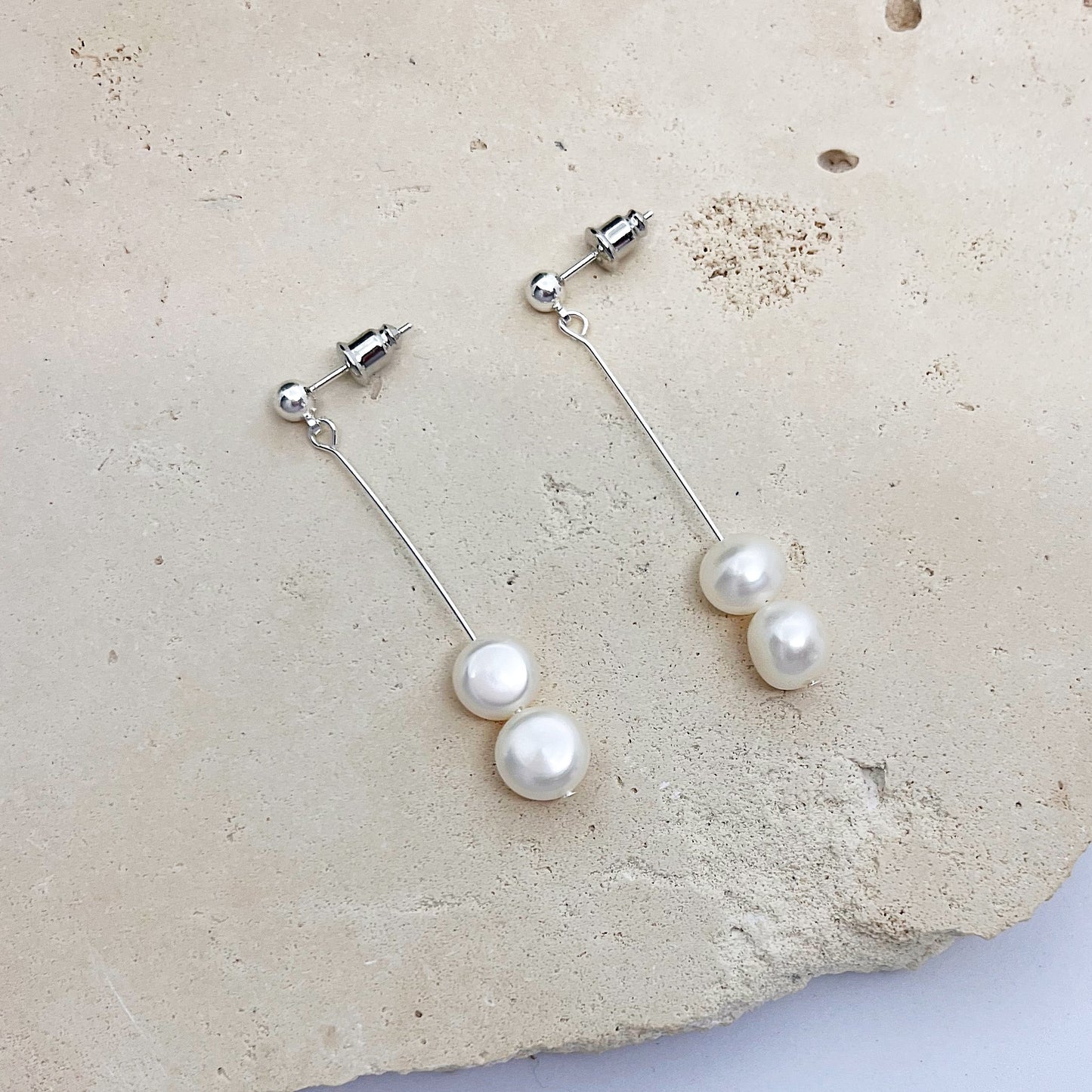 654 | TALULLA PEARL EARRINGS | SILVER