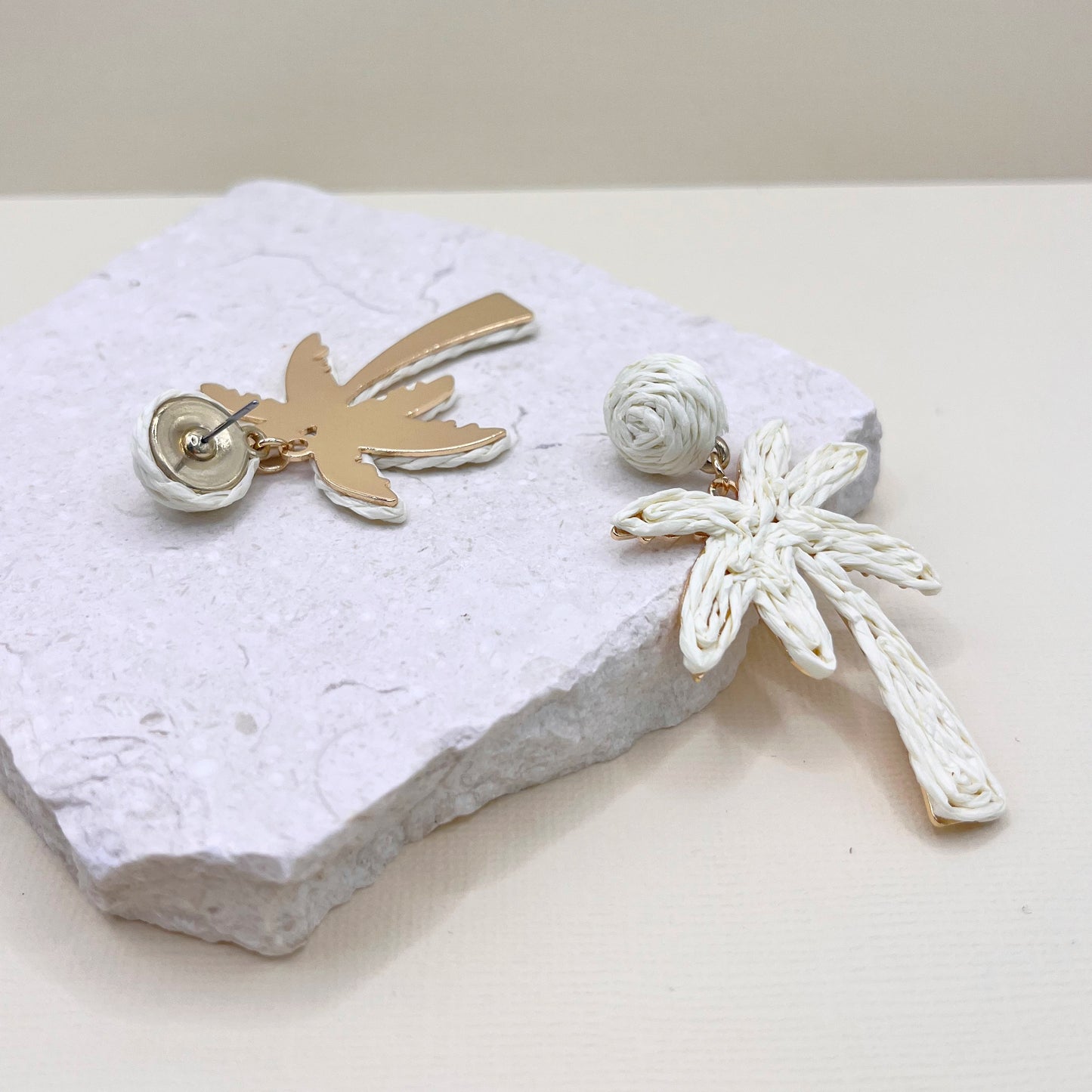 658 | ISLAND PALM EARRINGS | IVORY