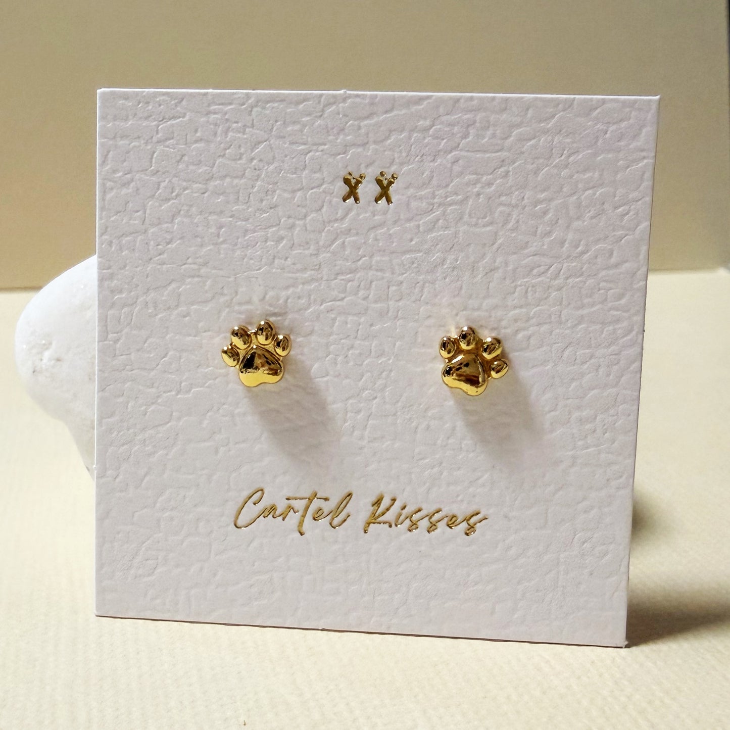 845 | PAW PRINT | CARTEL KISSES