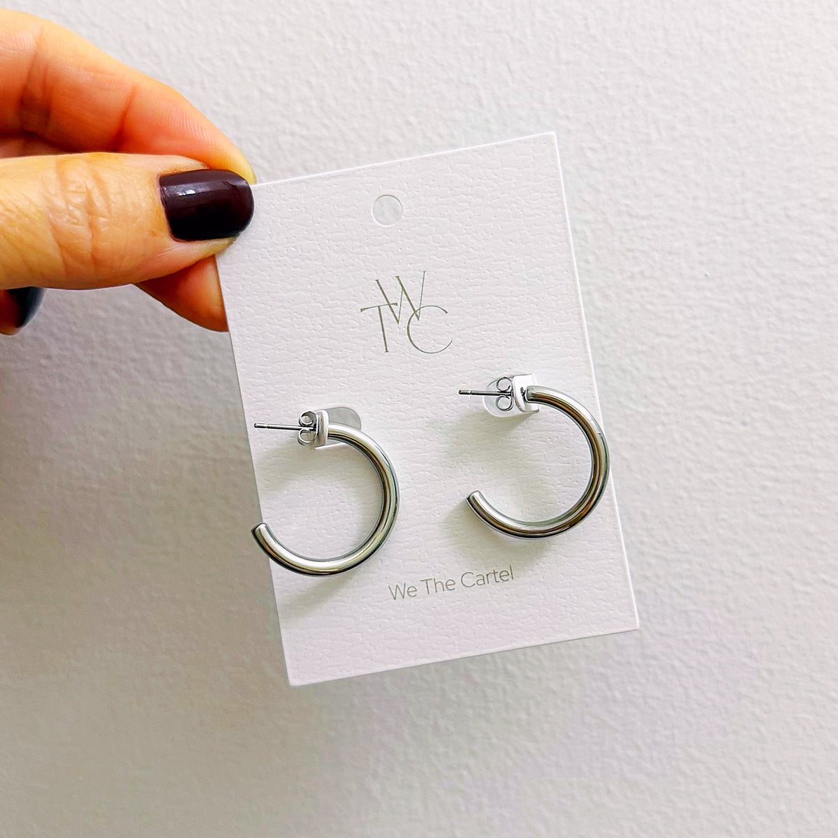 875 | CARTER HOOP EARRINGS | 2.5cm SILVER