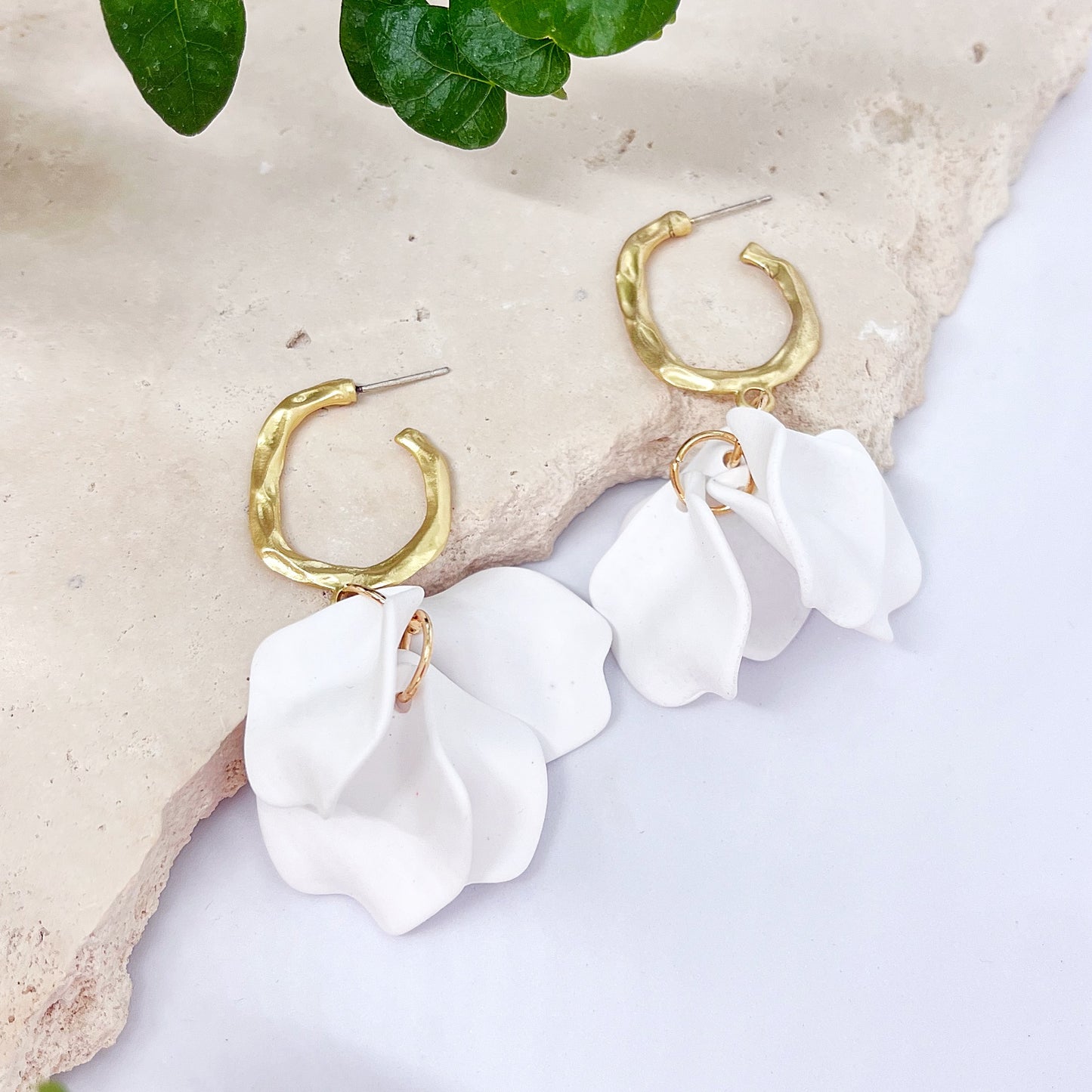 497 | LOUISA EARRINGS | WHITE