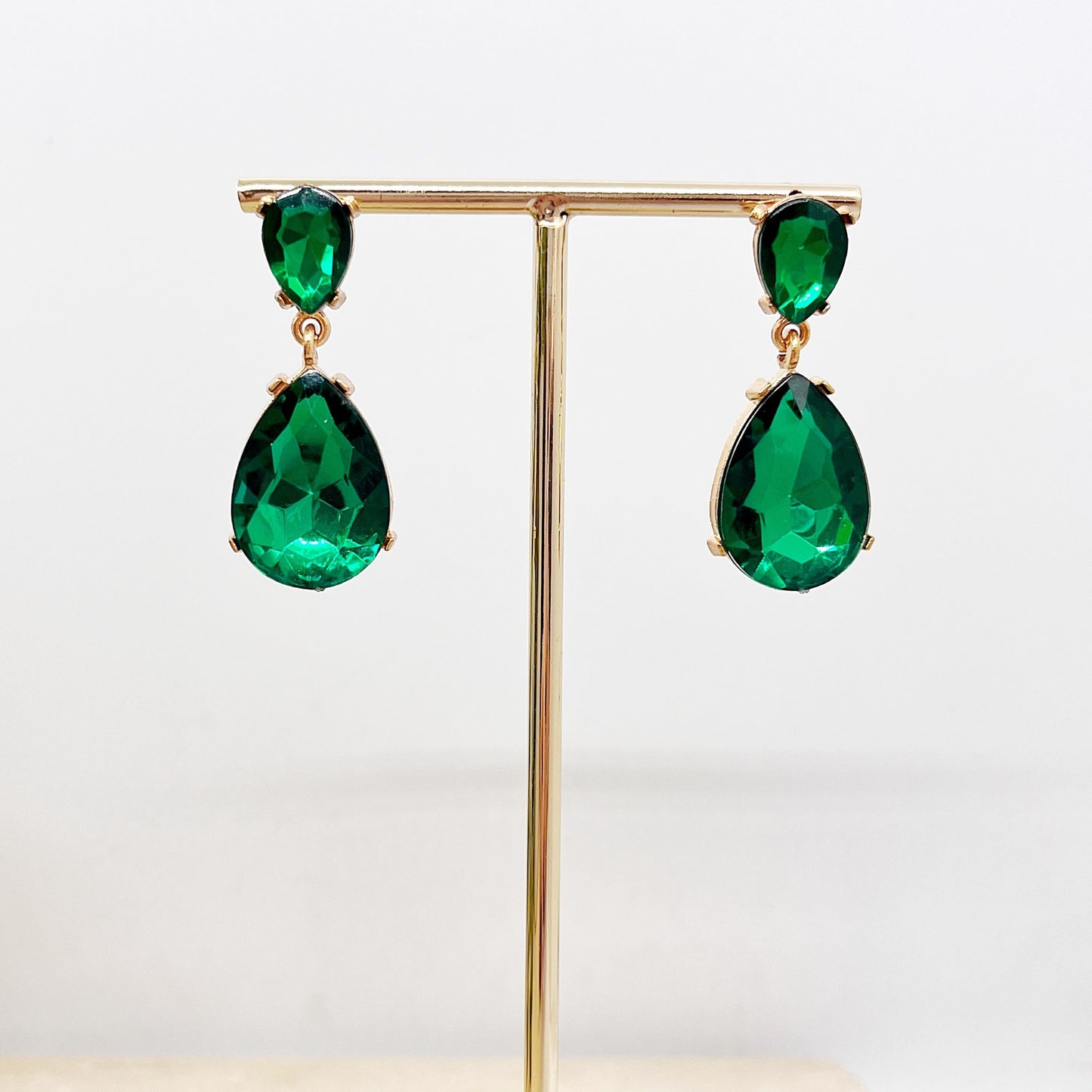 495 | AMELIA EARRINGS | EMERALD GREEN