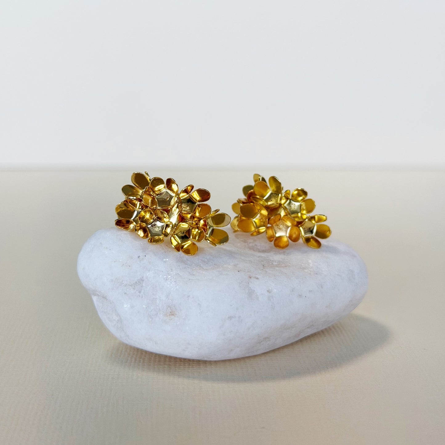 819 | BELLE FLOWER EARRINGS | GOLD