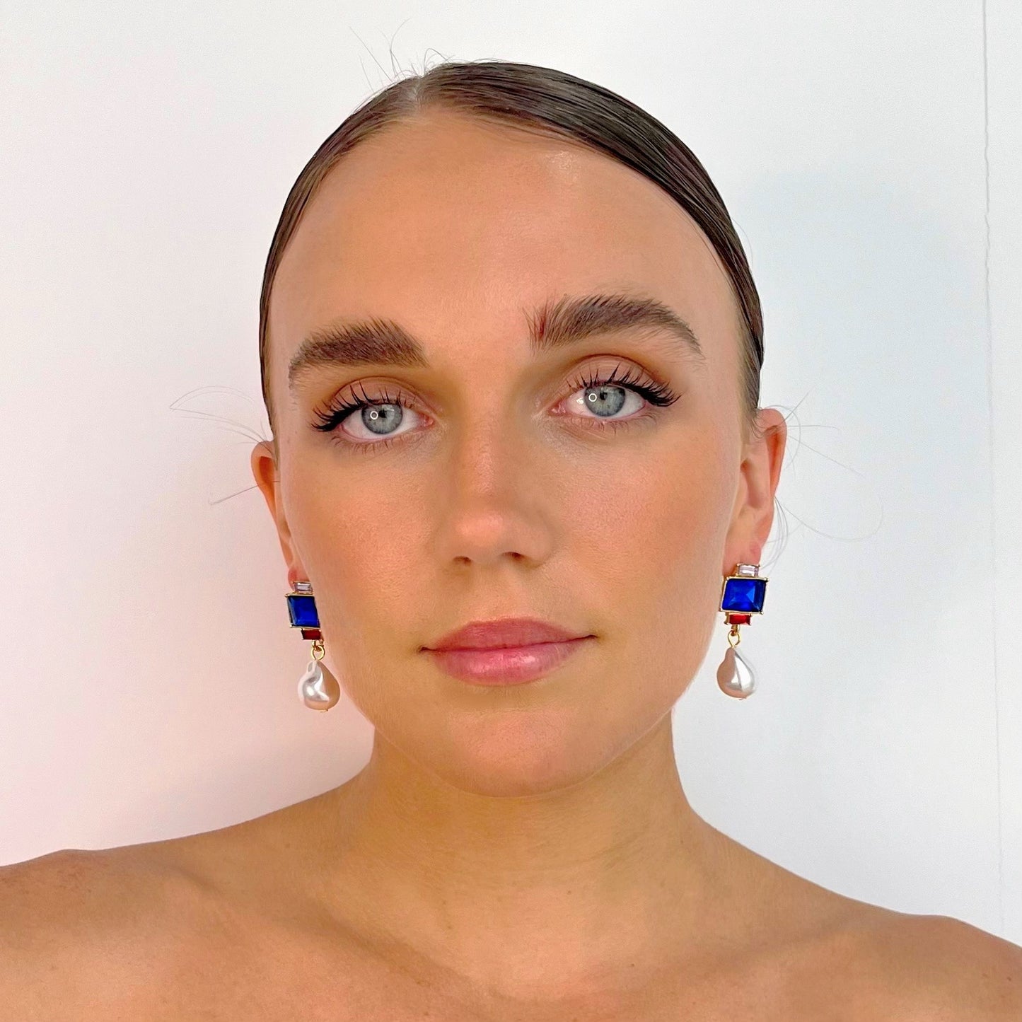 388 | CARMEN PEARL EARRINGS | SAPPHIRE