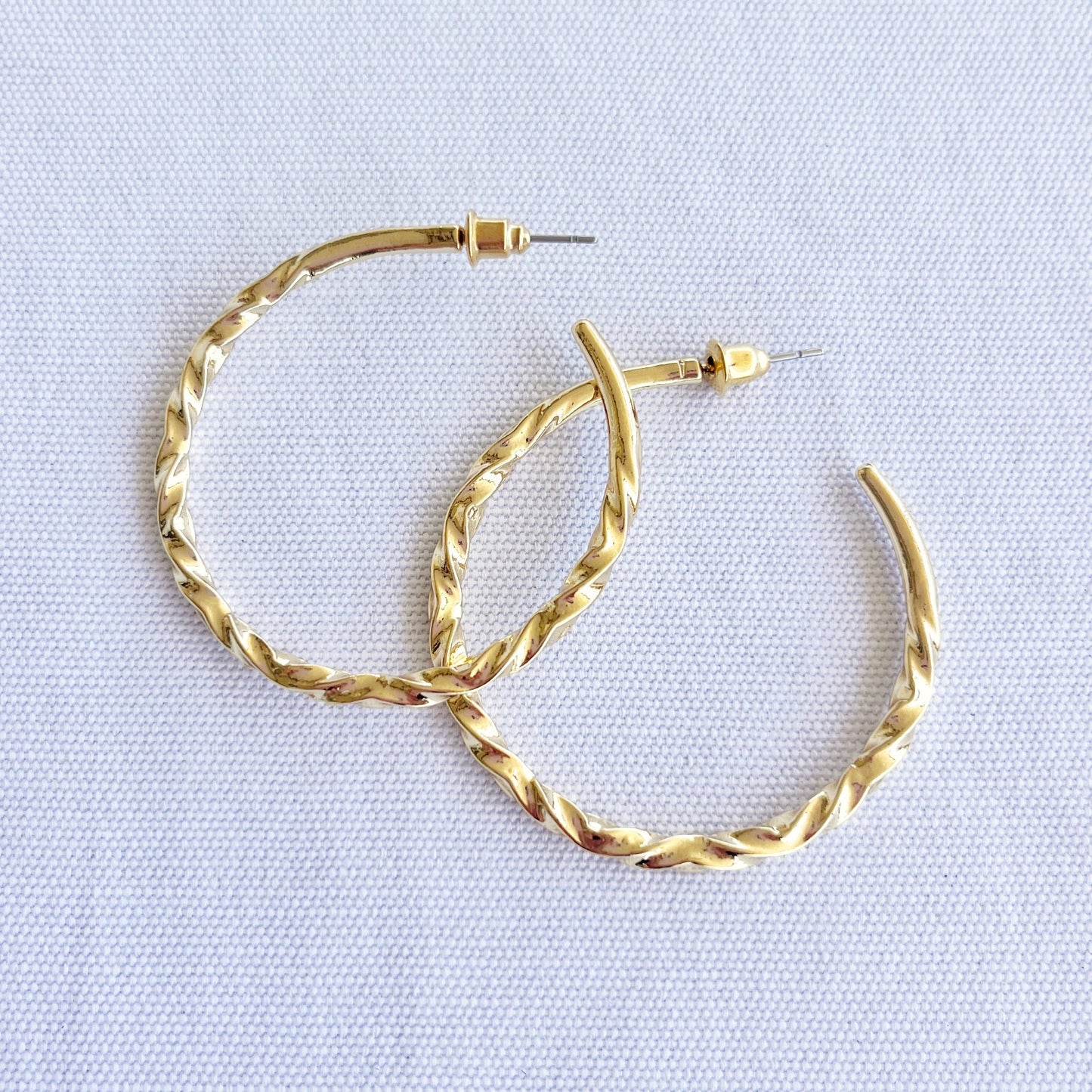 570 | DANIELA HOOP EARRINGS | GOLD