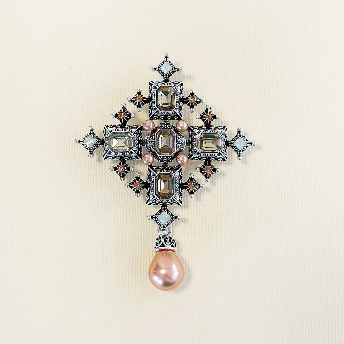 815 | DAPHNE EMBELLISHED BROOCH |SILVER