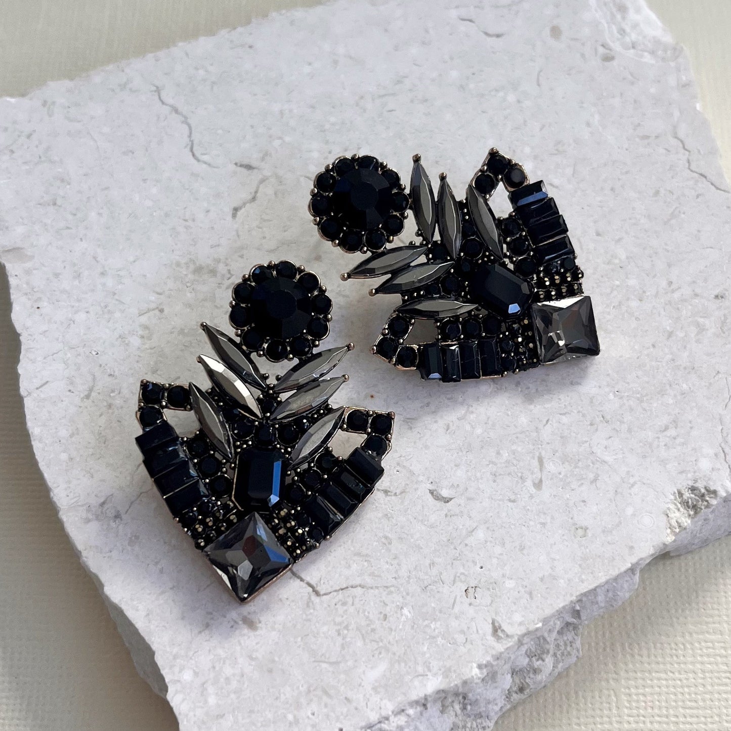684 | EVANGALINE EARRINGS | BLACK