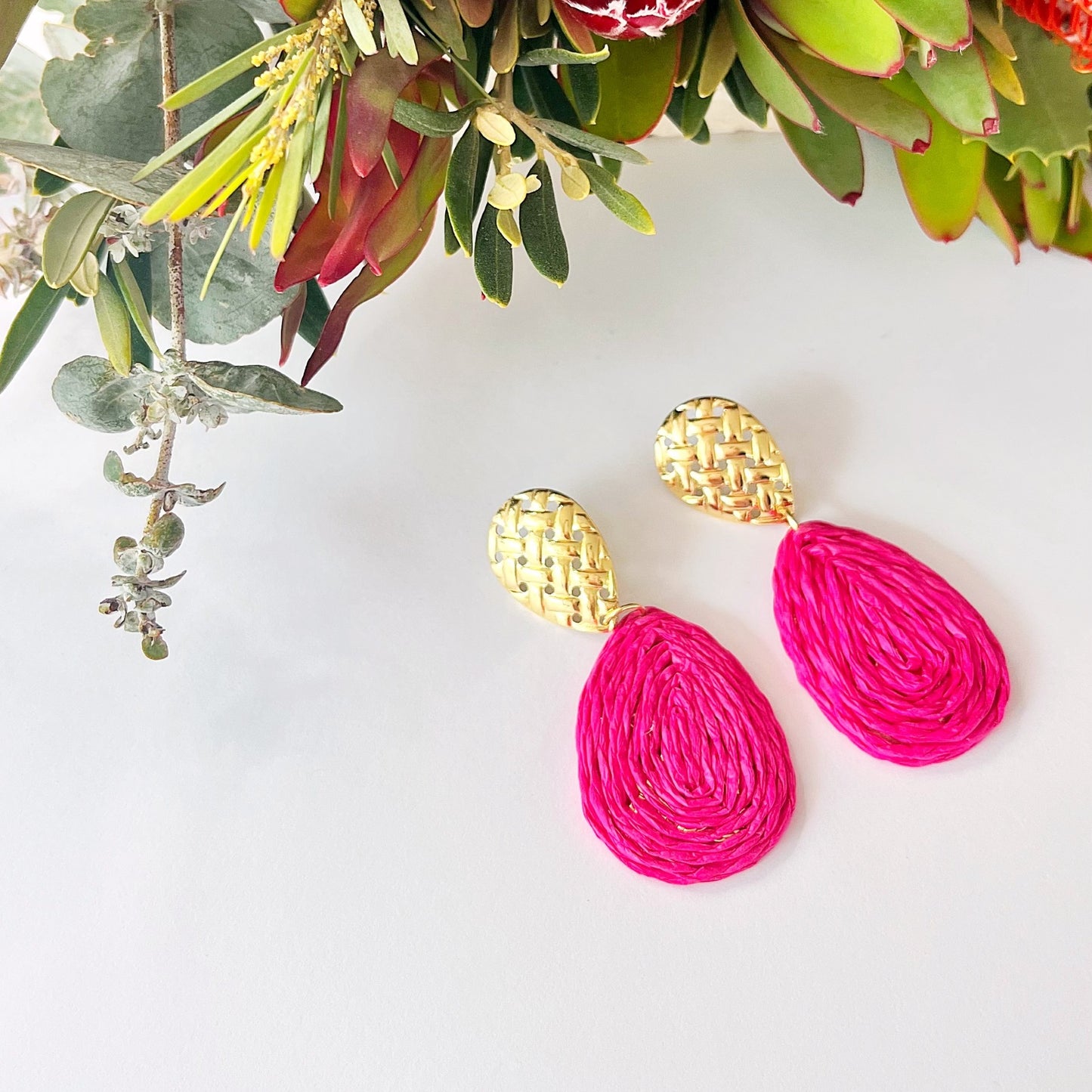 578 | DELTA EARRINGS | HOT PINK