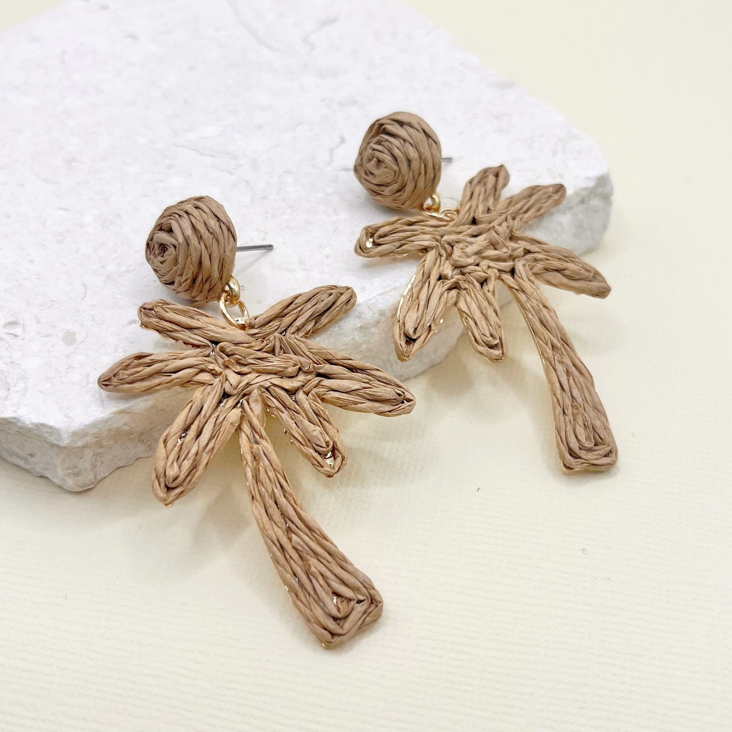 659 | ISLAND PALM EARRINGS | NATURAL