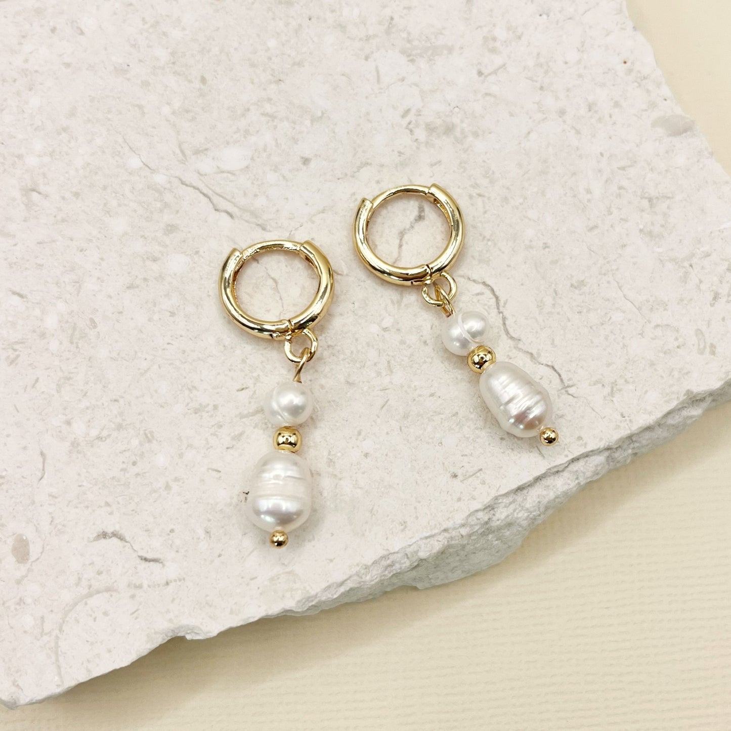 655 | ISSY FRESHWATER PEARL EARRINGS