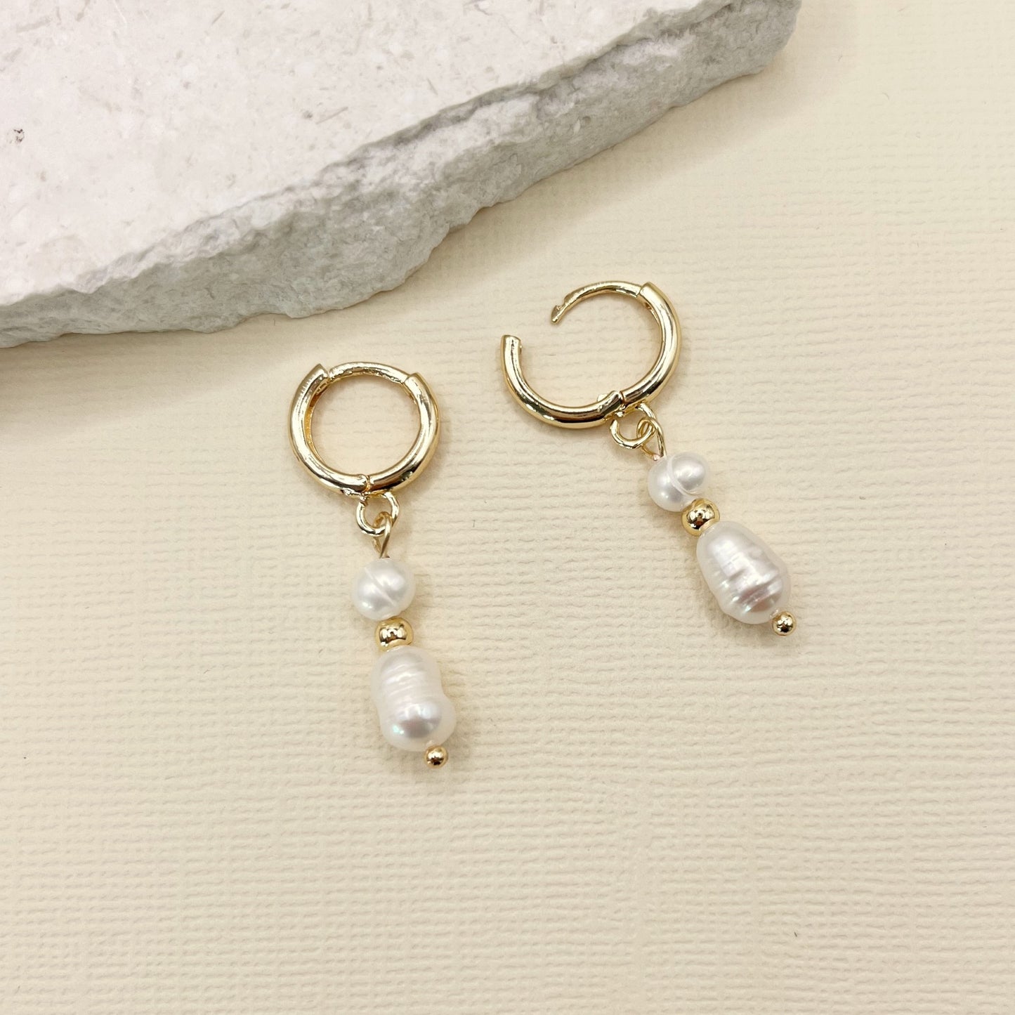 655 | ISSY FRESHWATER PEARL EARRINGS
