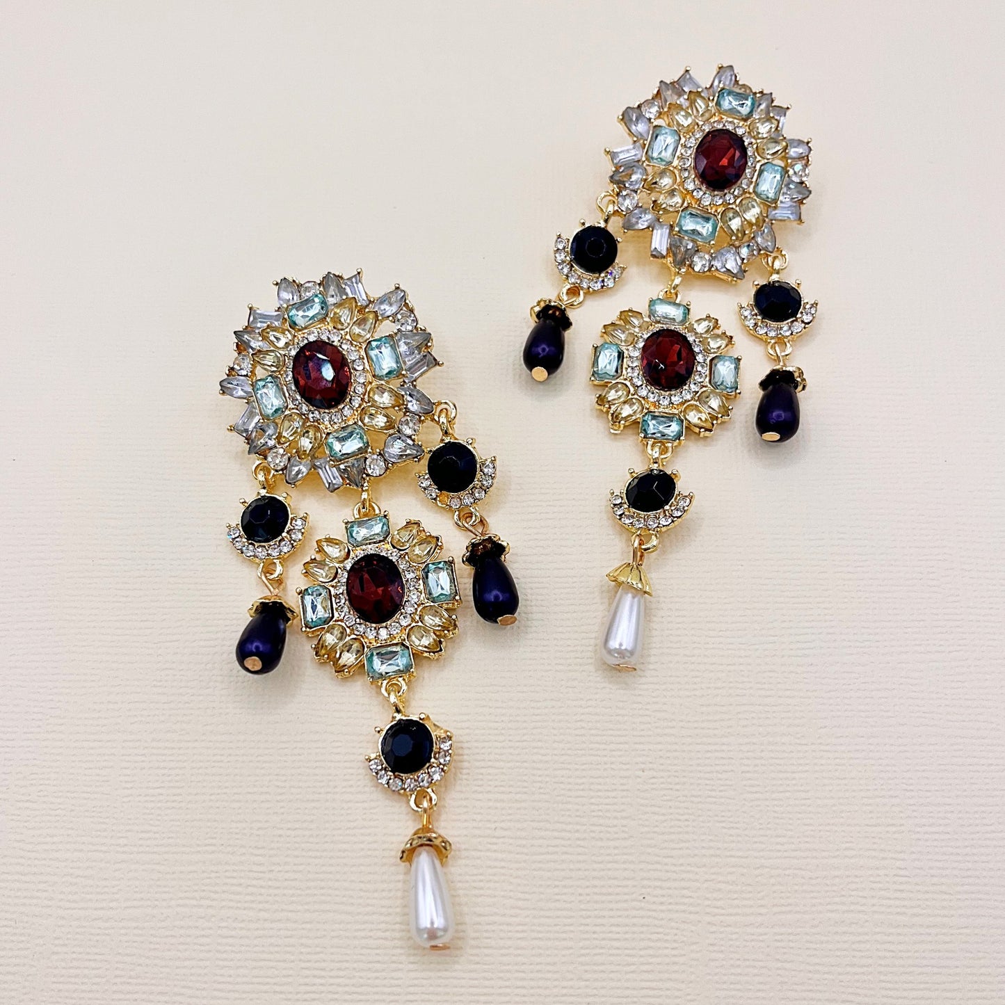 672 | LILIBET EARRINGS - Limited Edition