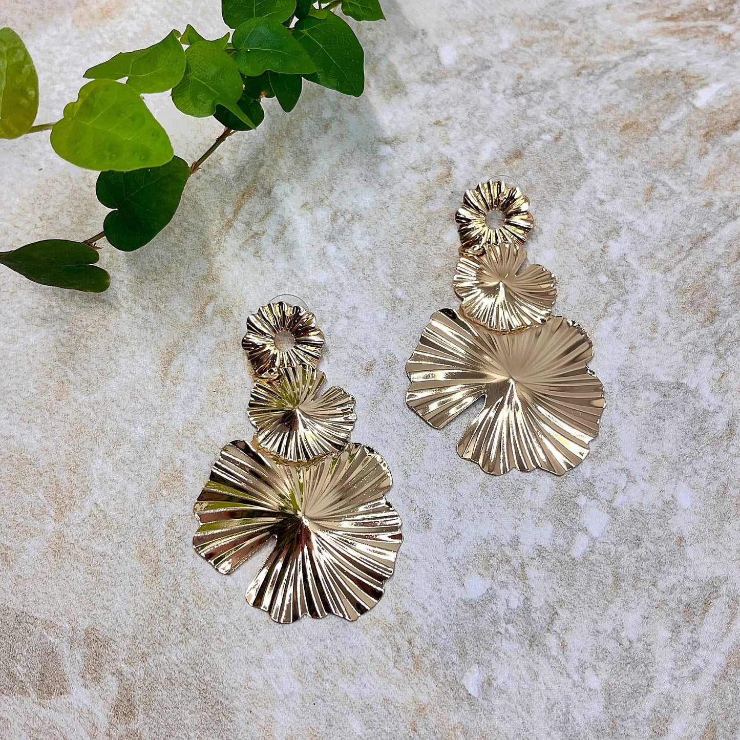 488| LILLY EARRINGS | GOLD