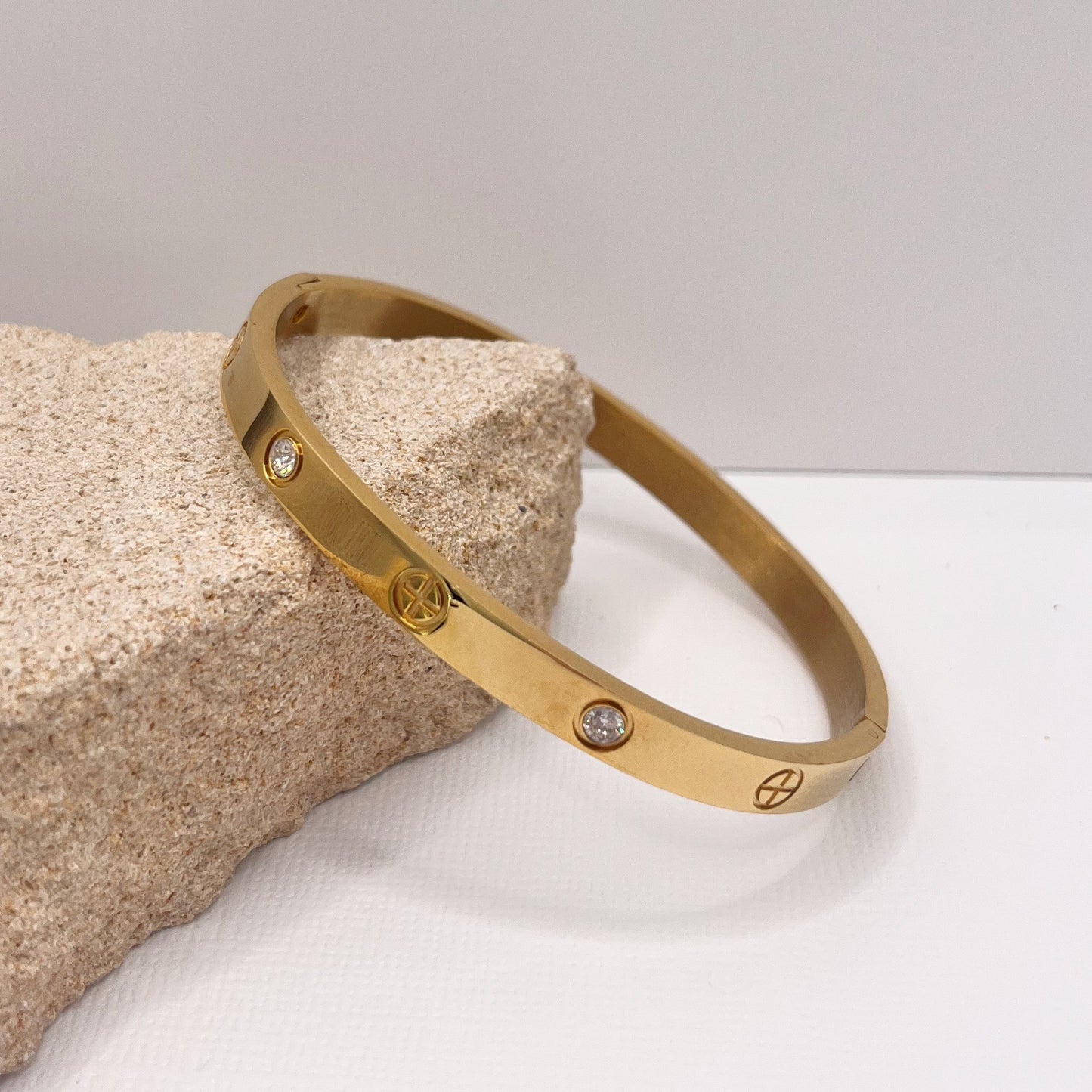 591 | LOVE BANGLE 6mm | GOLD