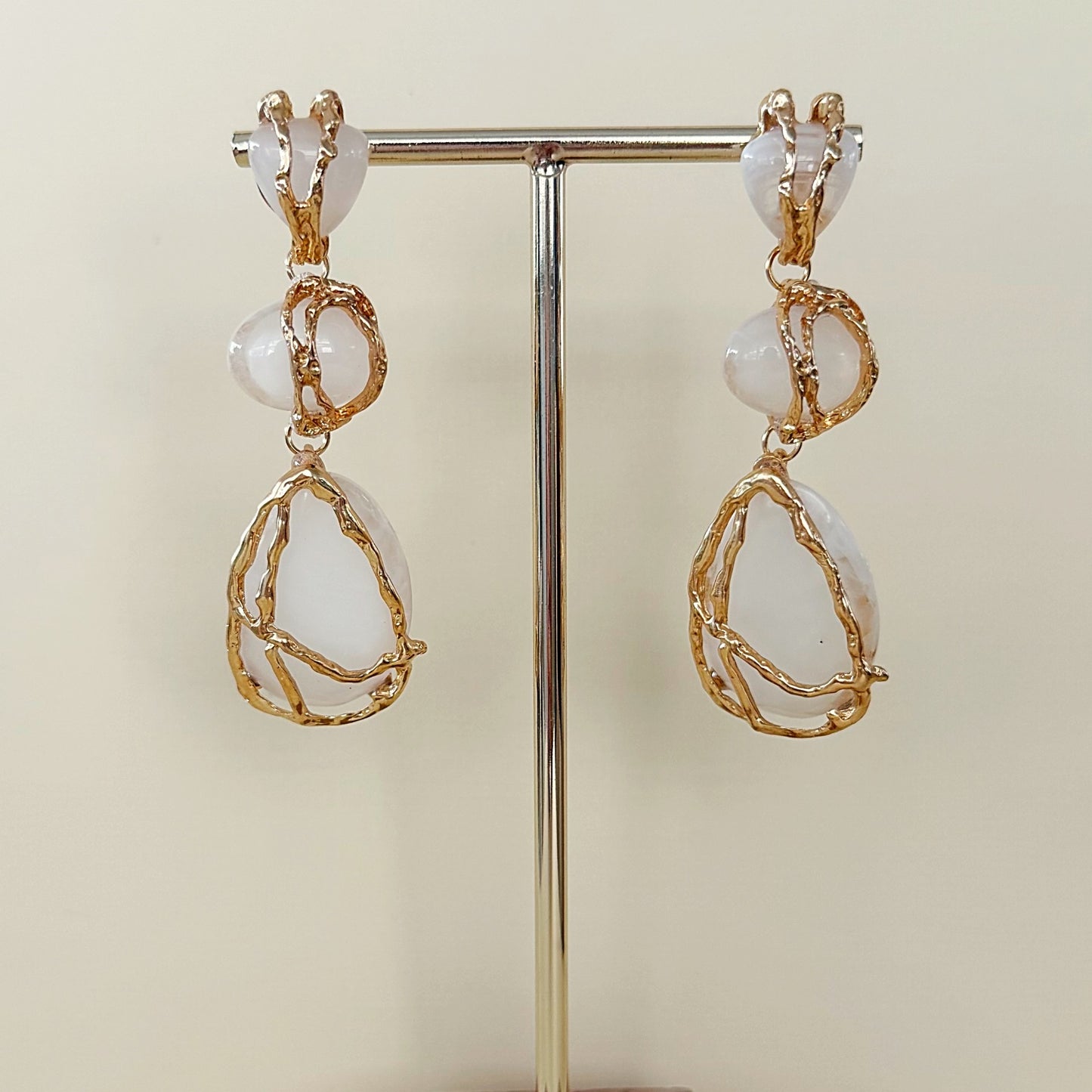 803 | LUCILLA EARRINGS | WHITE