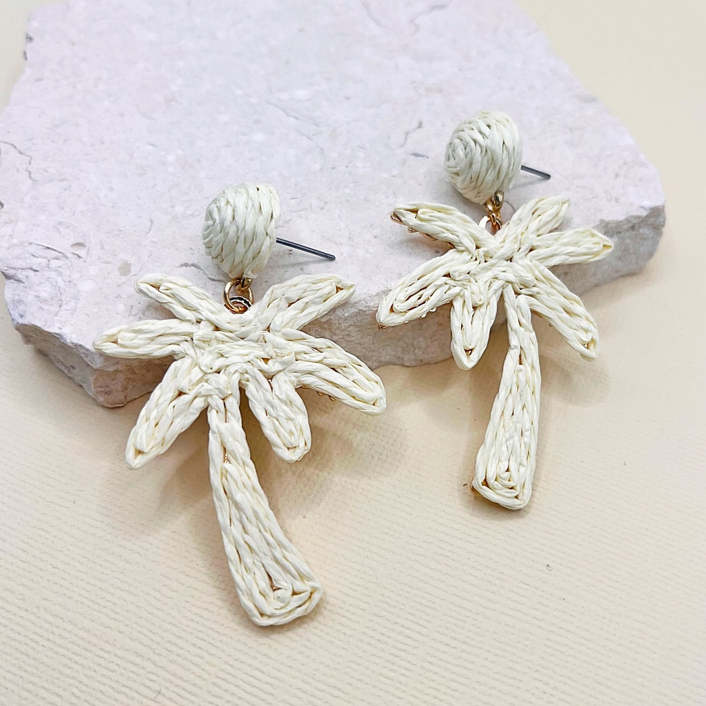 658 | ISLAND PALM EARRINGS | IVORY