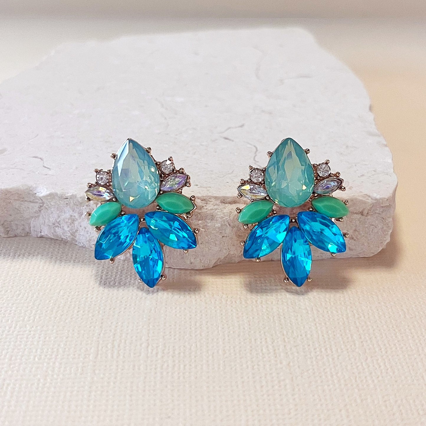 707 | SCOUT EARRINGS | AQUA