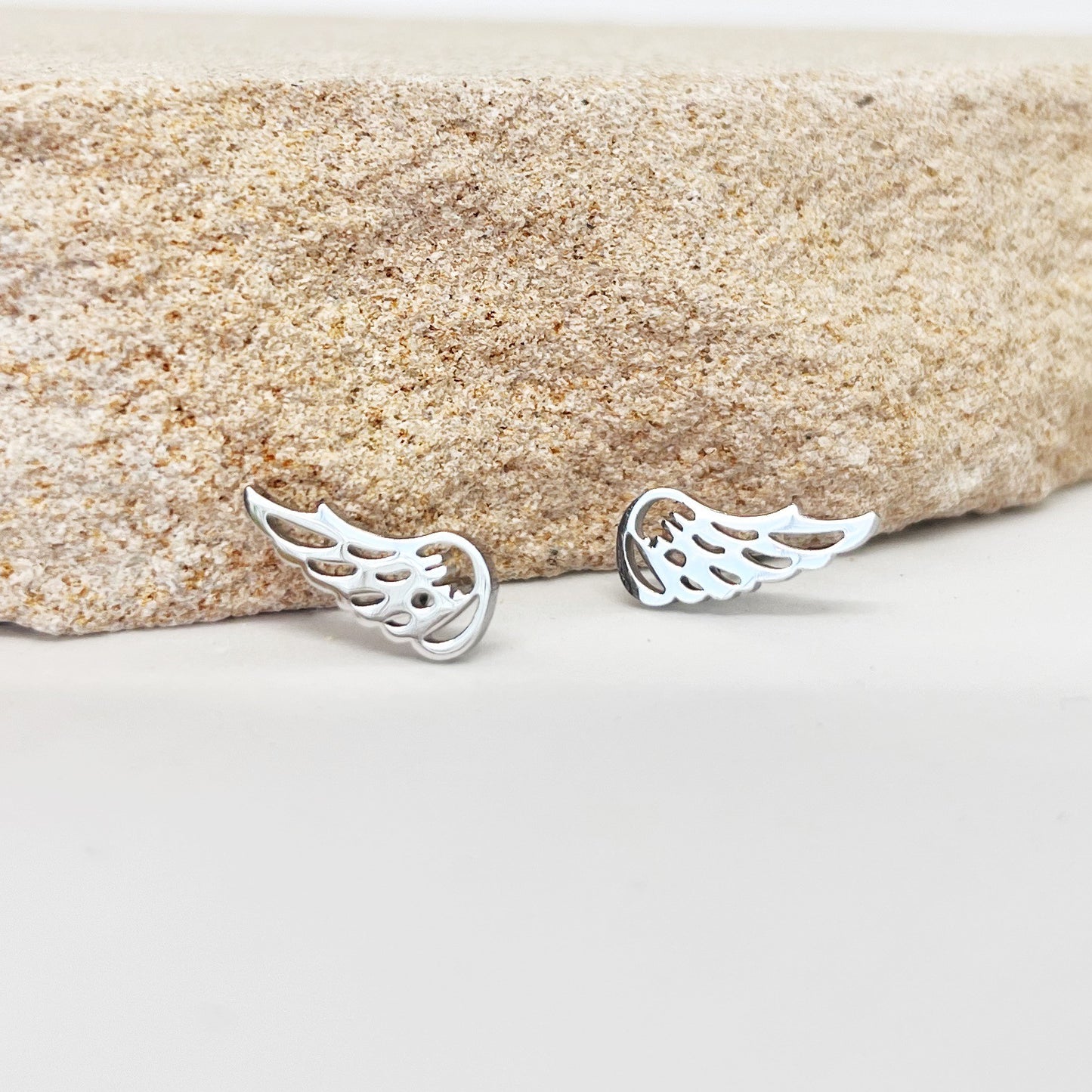 615 | ANGEL WINGS | CARTEL KISSES