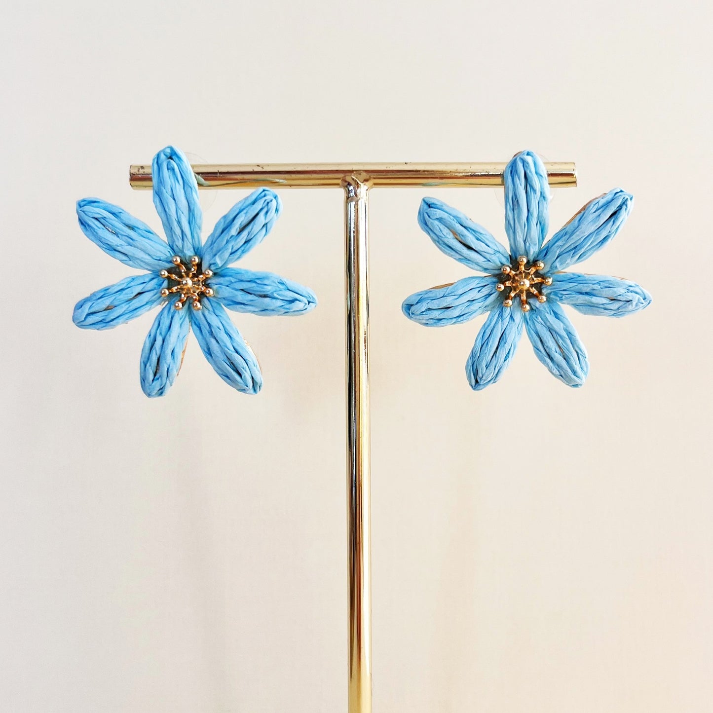 695 | TAHITIAN GARDENIA EARRINGS | BLUE