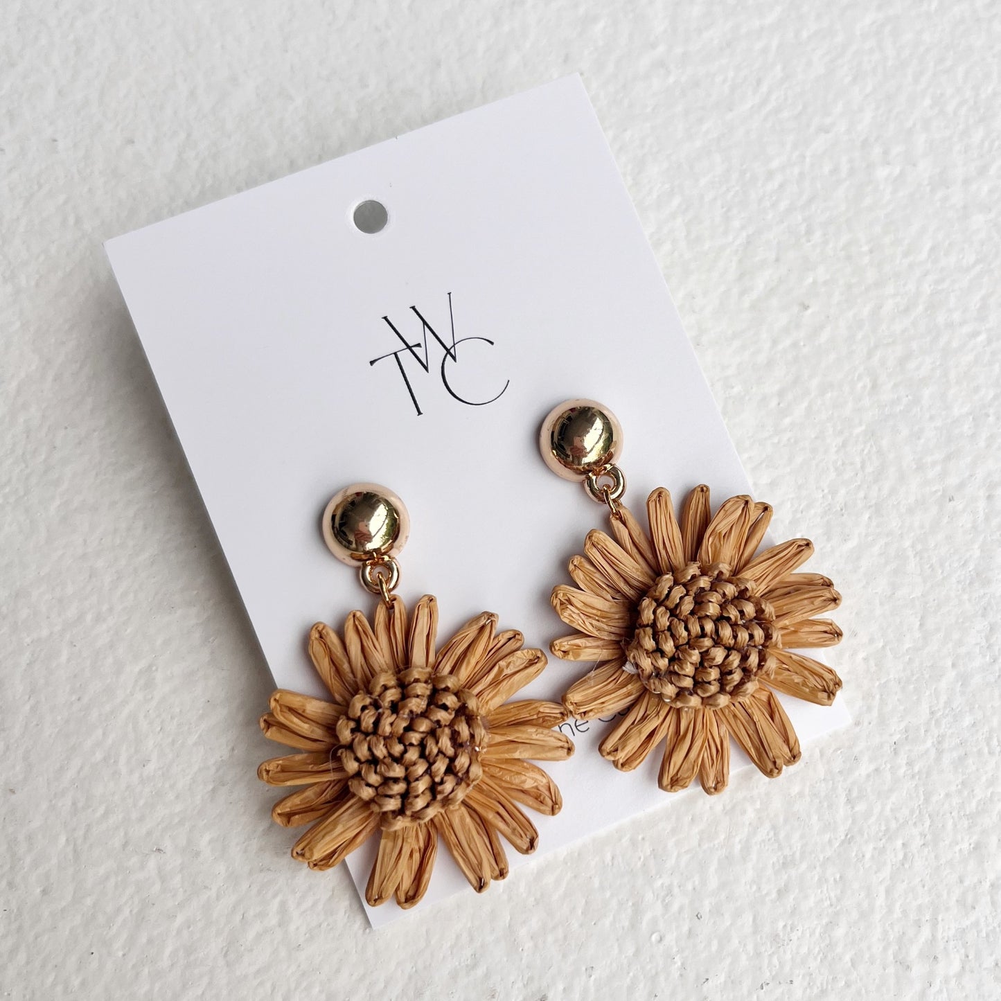 564 | DAFFODIL EARRINGS | NATURAL
