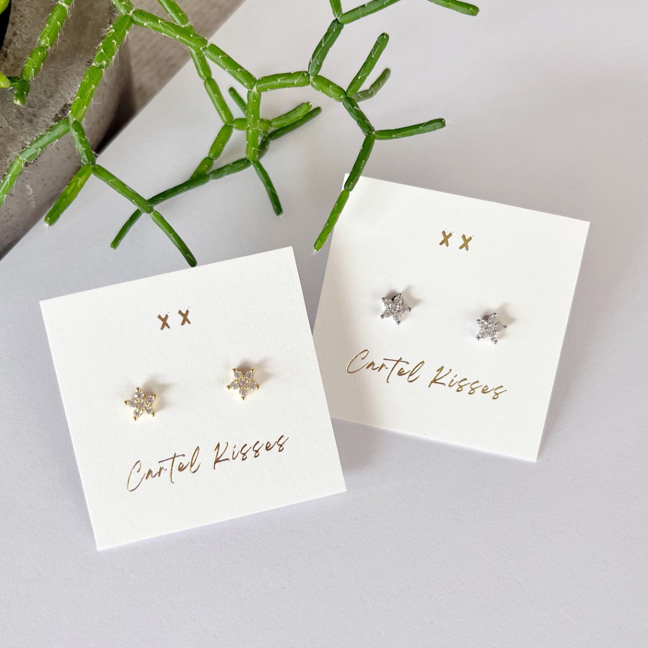 303 | CUBIC ZIRCONIA FLOWER