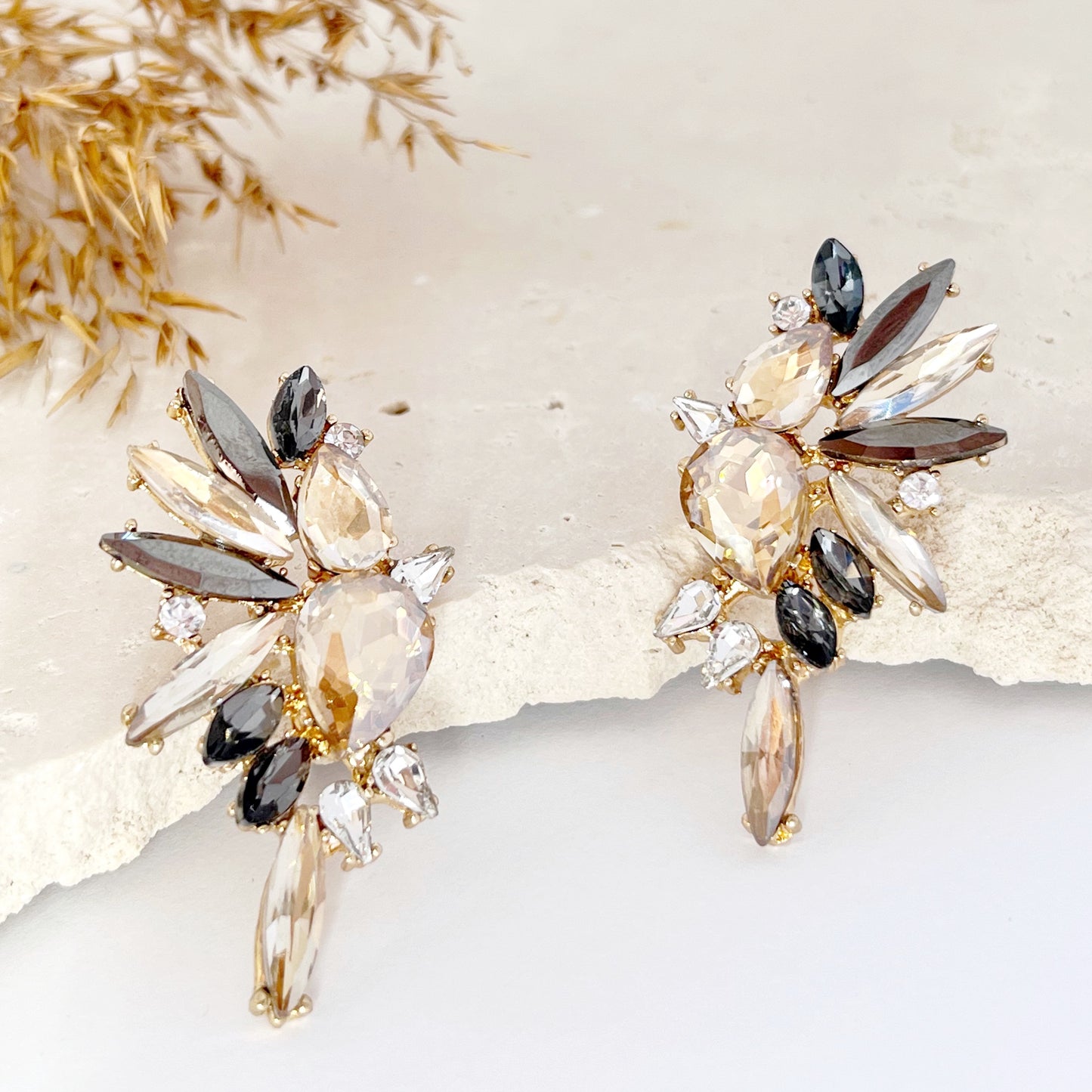 260 KATE EARRINGS | SMOKE