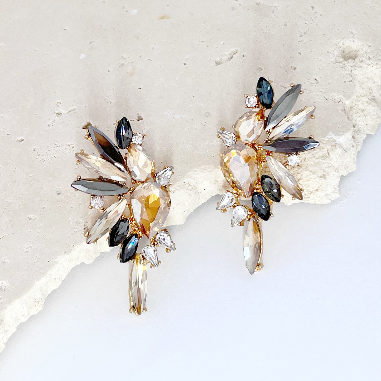 260 KATE EARRINGS | SMOKE