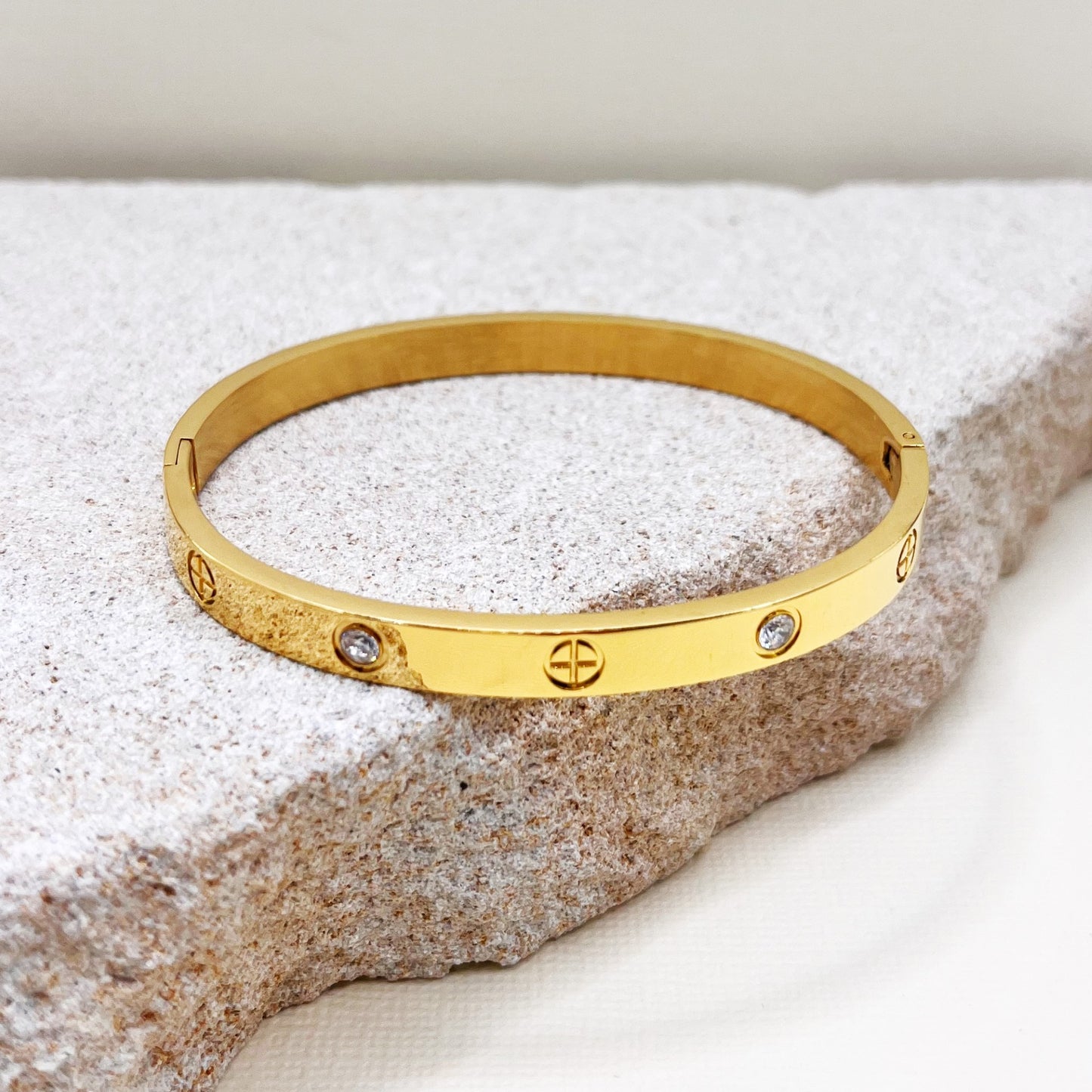 591 | LOVE BANGLE 6mm | GOLD