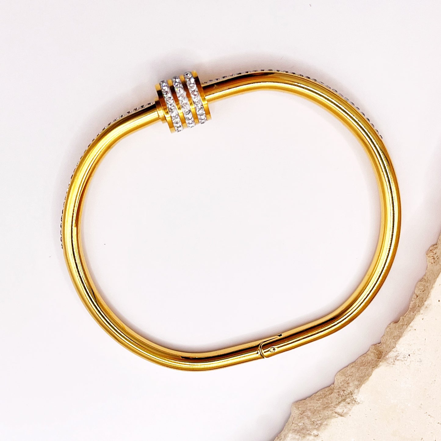 636| AUDREY BANGLE | GOLD