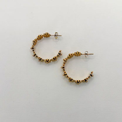 873 | DAISY HOOP EARRINGS  | GOLD