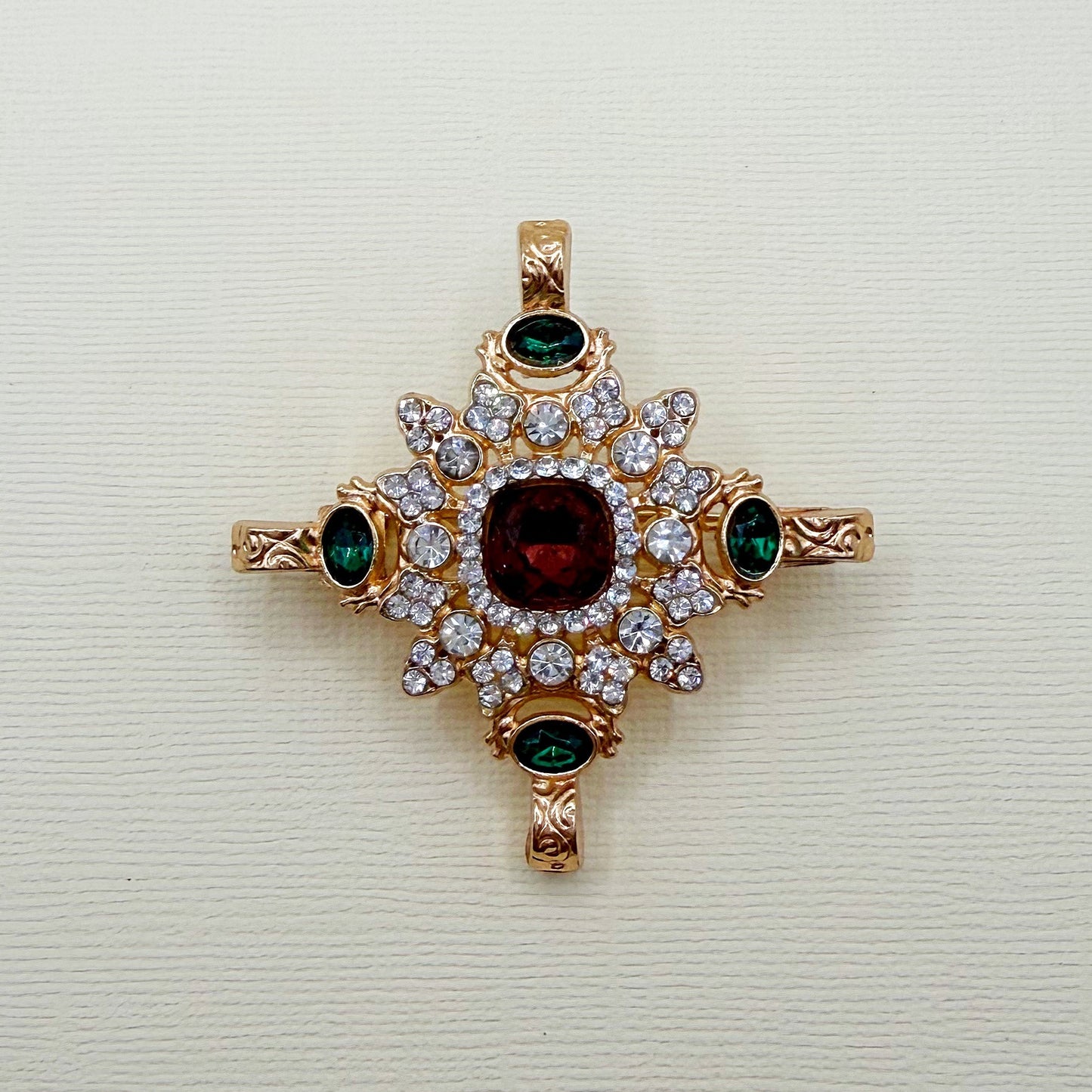 807 | REGAL EMBELLISHED BROOCH