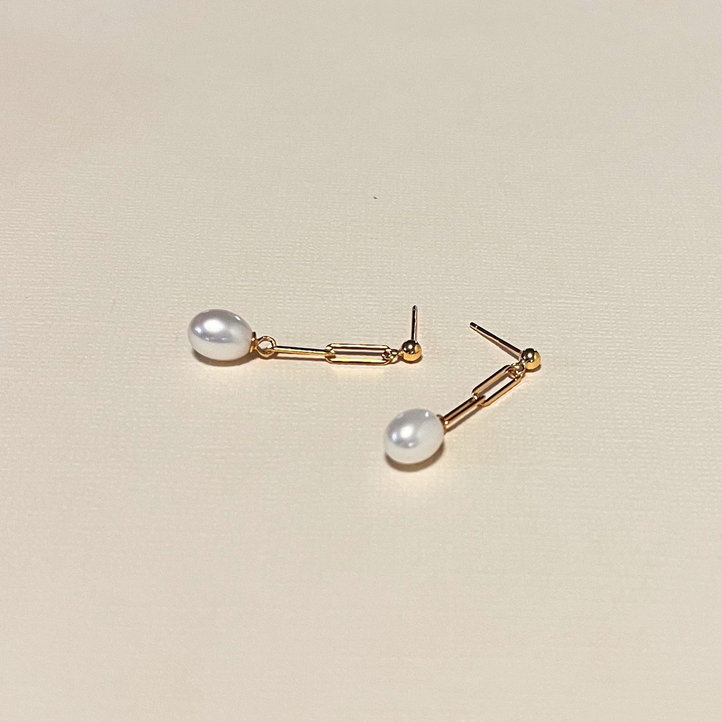473 |  ANDIE FRESHWATER PEARL EARRINGS | GOLD