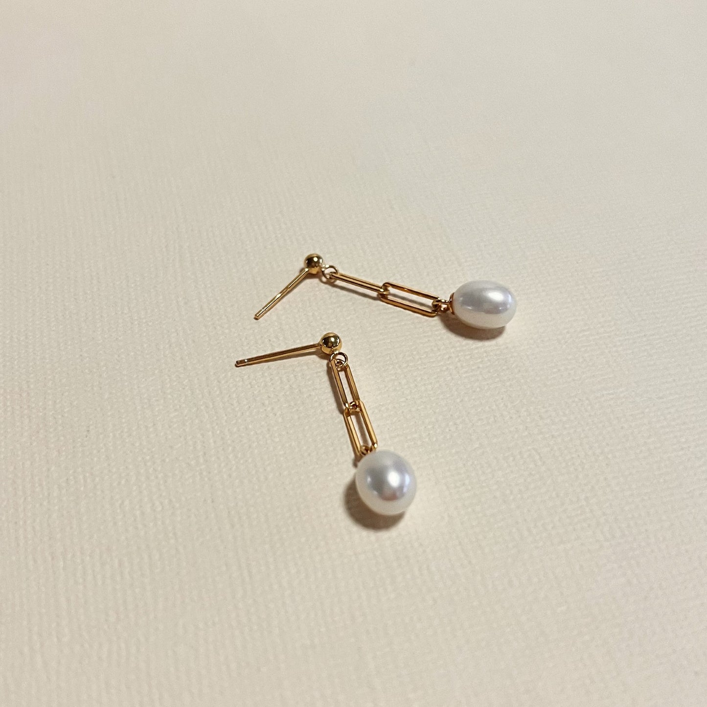 473 |  ANDIE FRESHWATER PEARL EARRINGS | GOLD