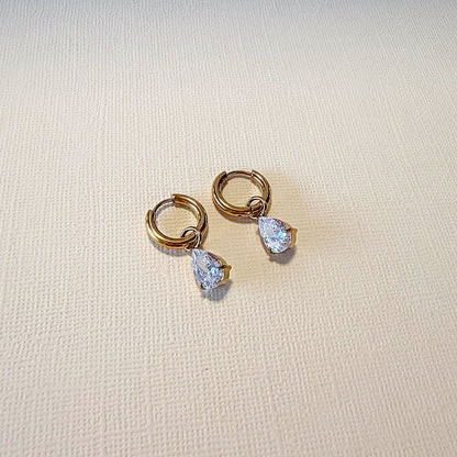 880 | ANNE PEAR-CUT ZIRCON EARRINGS | GOLD