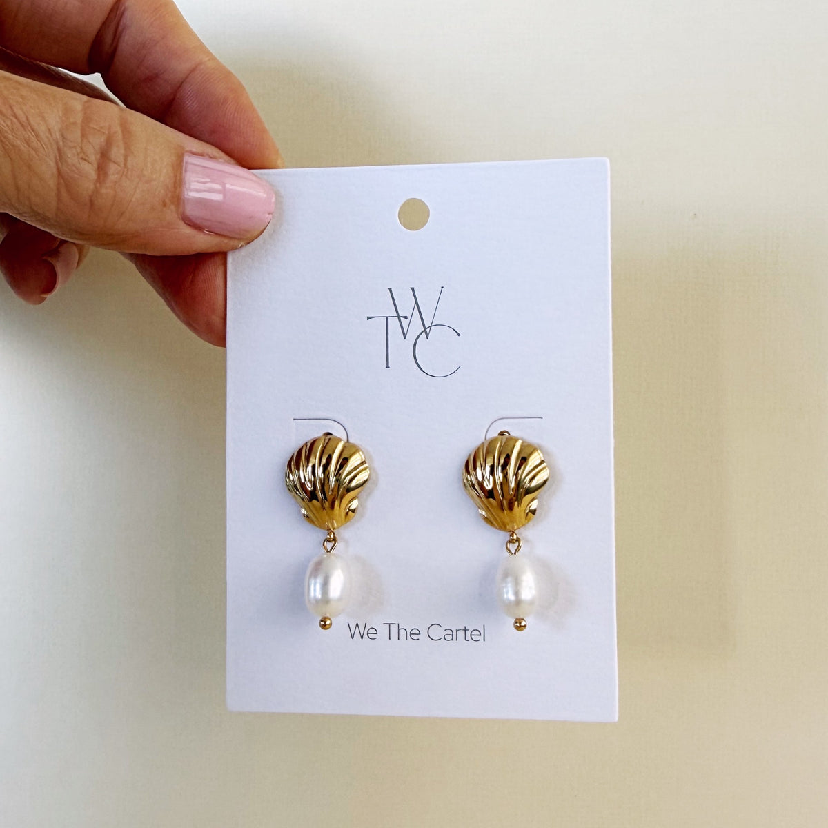 877 |  AURELIA PEARL EARRINGS | GOLD
