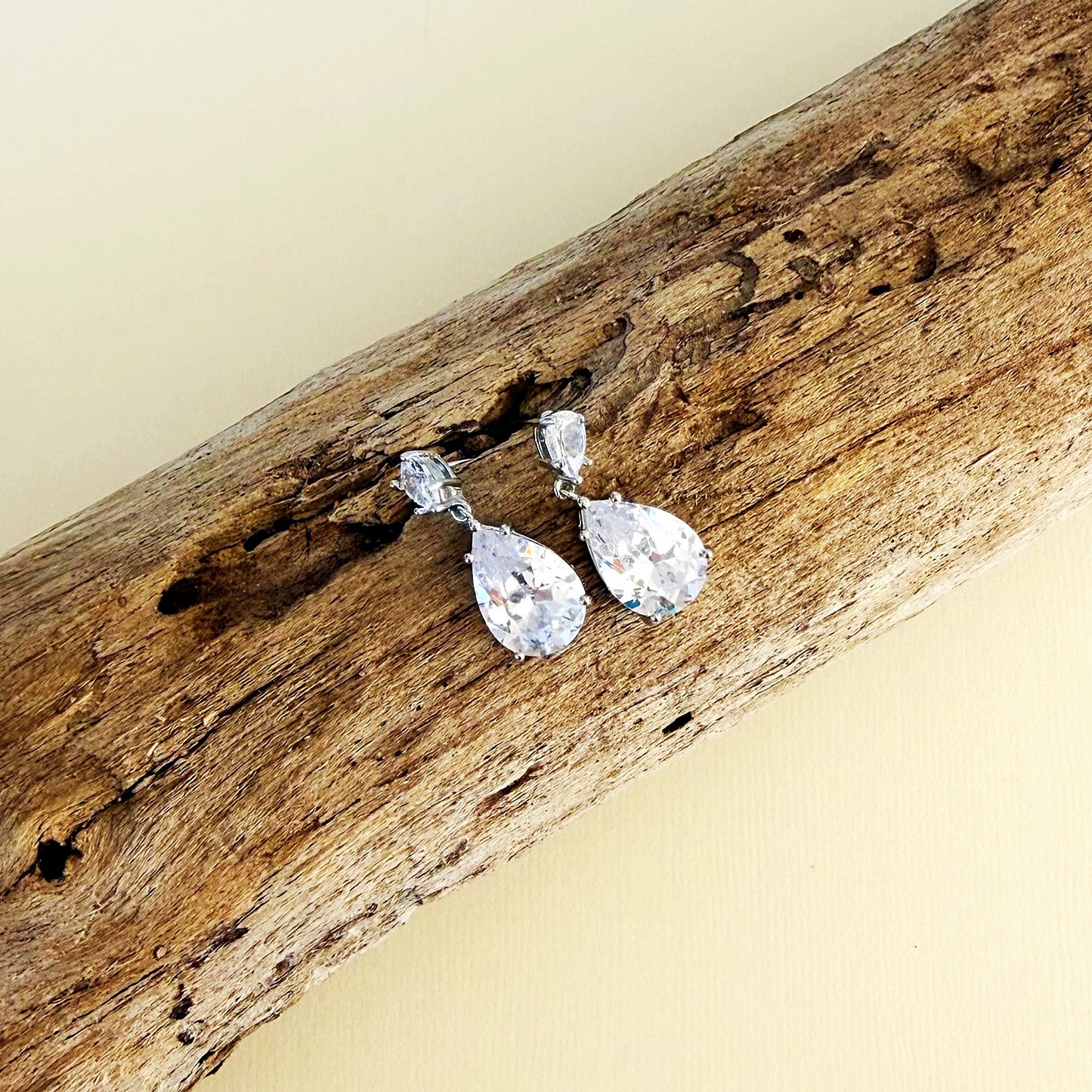 863 |  Bella Pear Drop Earrings | Silver