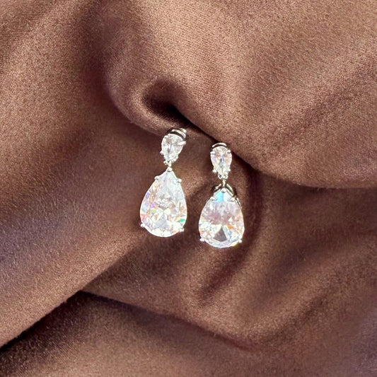 863 |  Bella Pear Drop Earrings | Silver