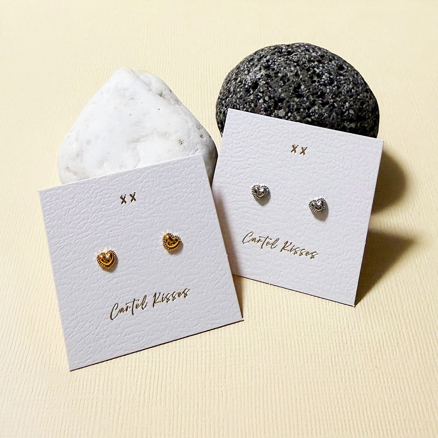 849 | TINY HEART EARRINGS | CARTEL KISSES