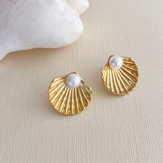 691 | CLAM PEARL EARRINGS  | GOLD
