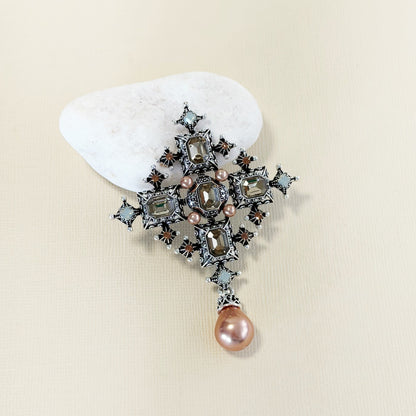 815 |  DAPHNE EMBELLISHED BROOCH |SILVER