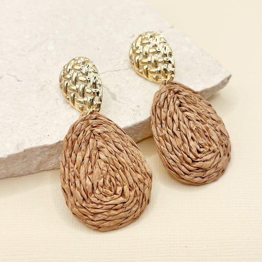 561 | DELTA EARRINGS | TAN