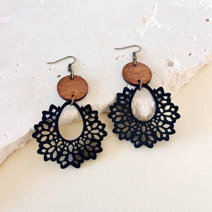 738 | DOROTHY FILIGREE EARRINGS | BLACK