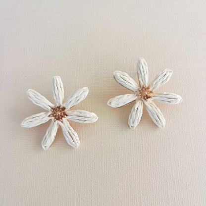 710 | TAHITIAN GARDENIA EARRINGS | IVORY