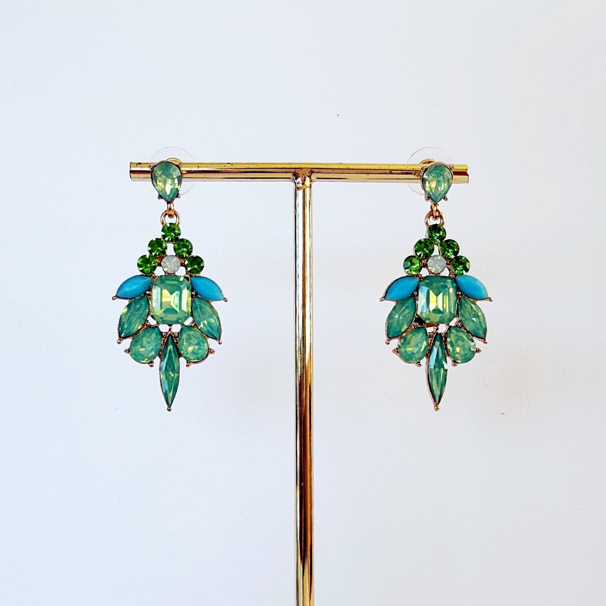 867 | ELODIE EARRINGS | PERIDOT GREEN