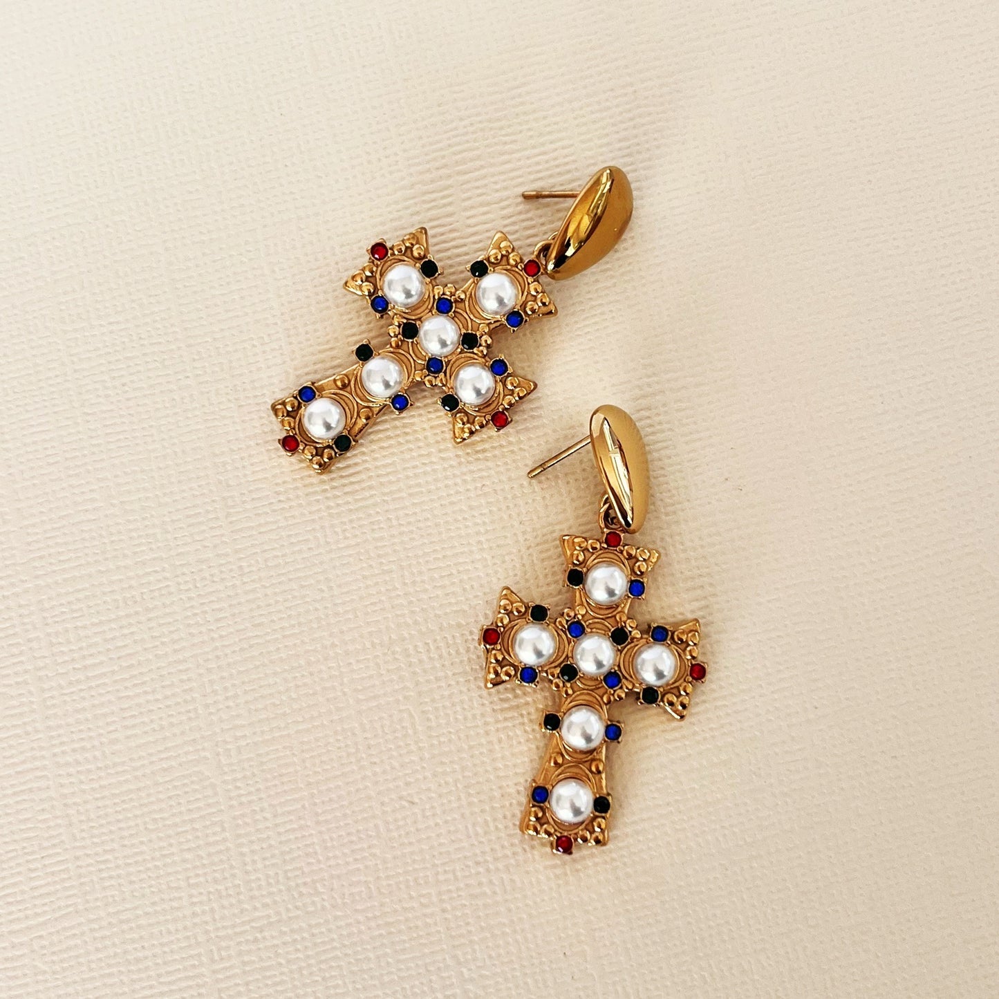 797 | FAITH EMBELLISHED CROSS EARRINGS | GOLD