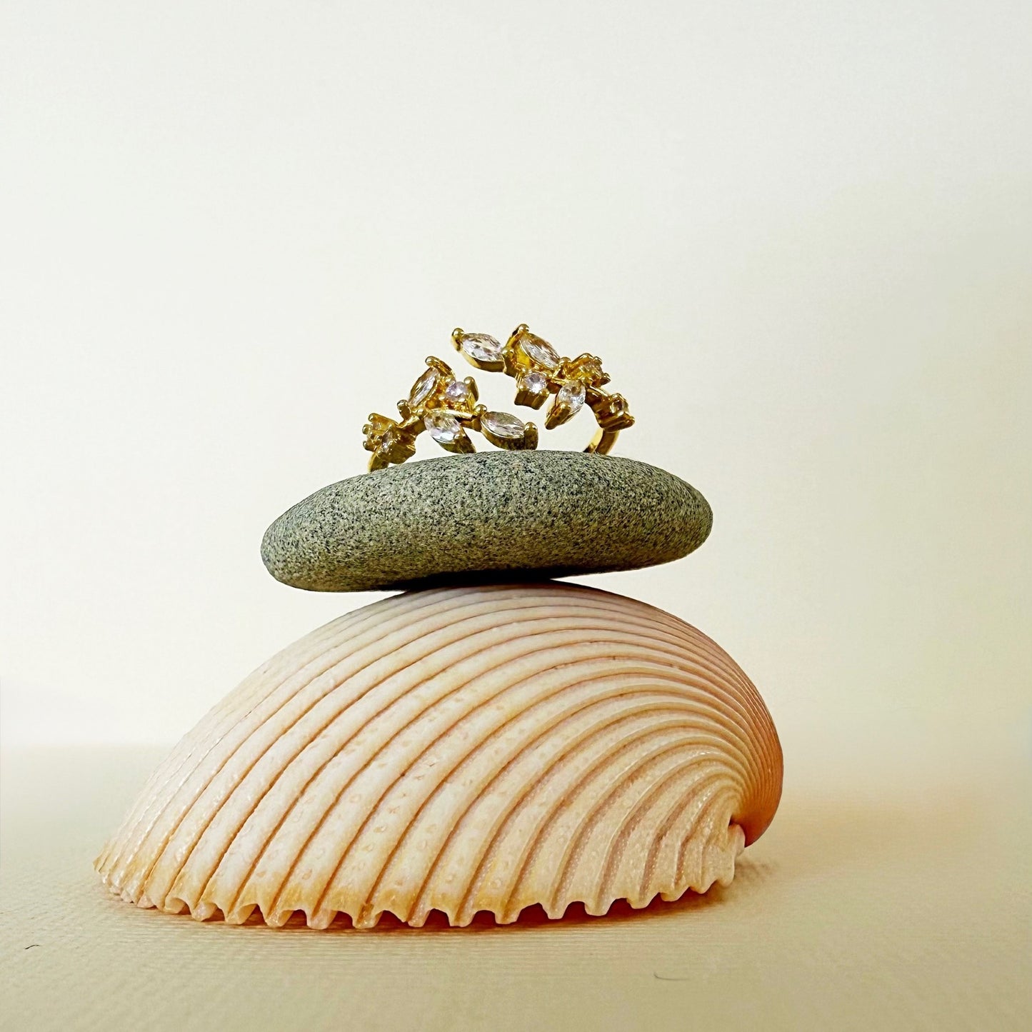 834 | FRANCES RING | GOLD