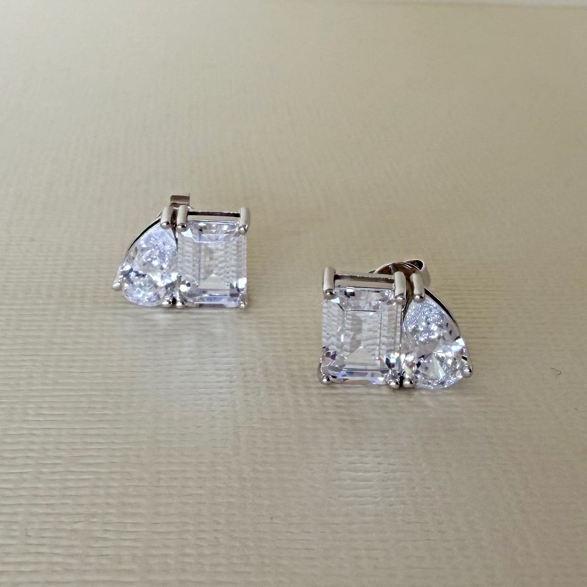 868 | GEORGINA PEAR & EMERALD CUT EARRINGS